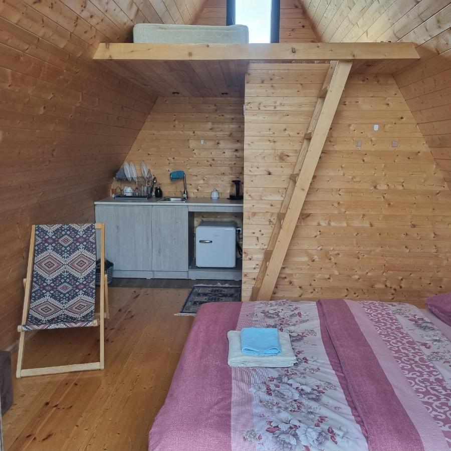 Cottage In Udabno Екстериор снимка