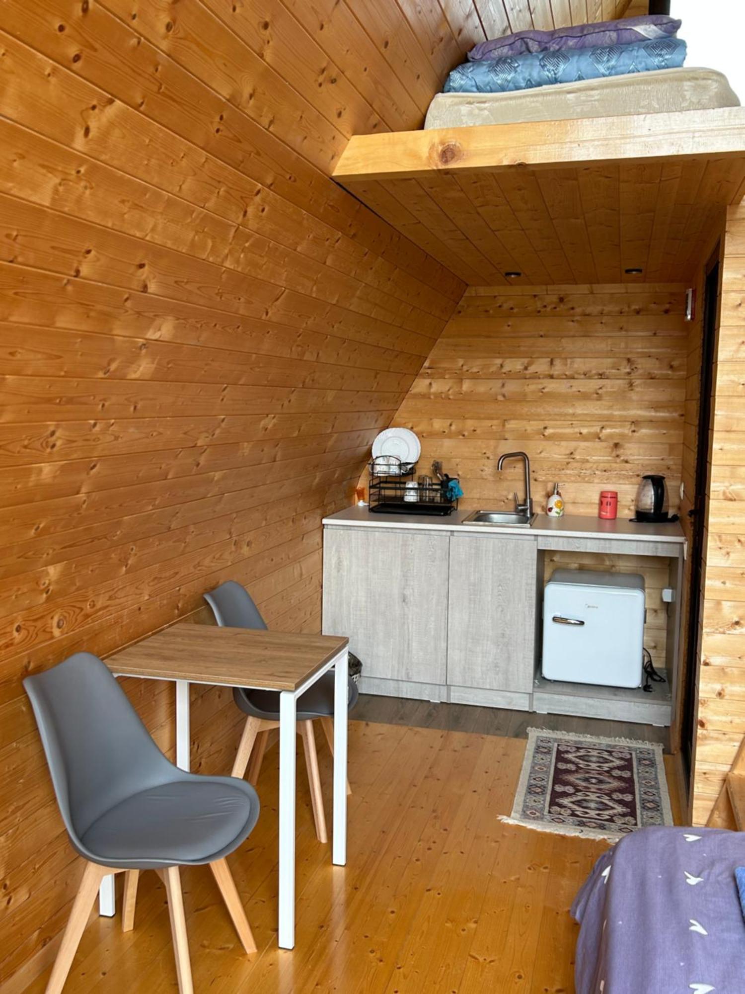 Cottage In Udabno Екстериор снимка
